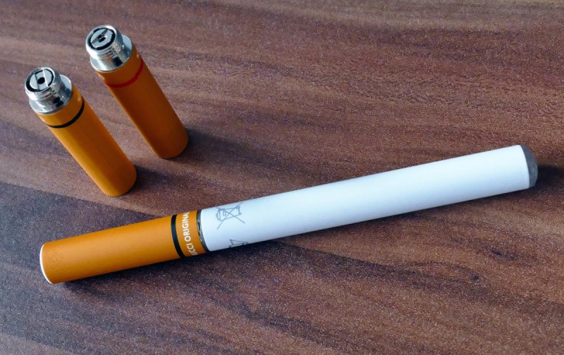 e-cigarette-ST ANTONIN-min_electronic_cigarette_e_cigarette_nicotine_vapor_vaporizer_smoke_tobacco-663282